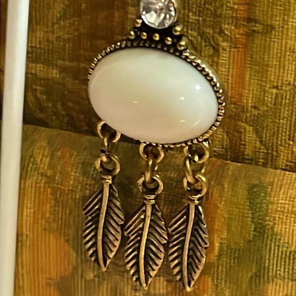 💜3/$10 Boho Flapper Filagree Drop Earrings - Picture 3 of 5